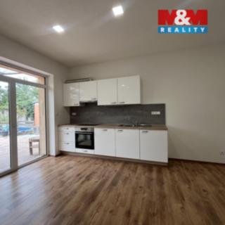 Pronájem bytu 2+1 59 m² Otrokovice, Hložkova