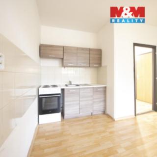 Prodej bytu 2+kk 42 m² Děčín V-Rozbělesy, Závodní