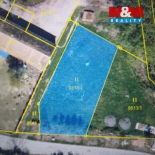 Prodej stavební parcely 863 m² Holice Roveňsko