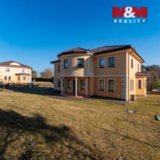Prodej rodinného domu 376 m² Nová Role Mezirolí