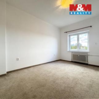 Pronájem bytu 2+1 55 m² Karlovy Vary Stará Role, Závodu míru