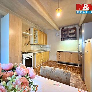 Prodej rodinného domu 85 m² Běrunice, Kroutilova