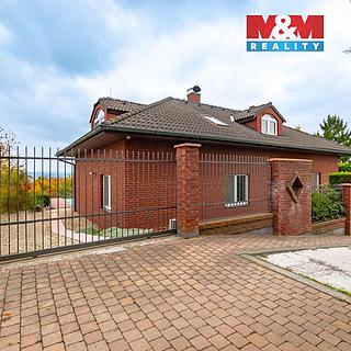 Prodej rodinného domu, 326m²