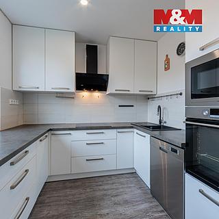 Prodej bytu 3+1 74 m² Horní Slavkov, Dlouhá