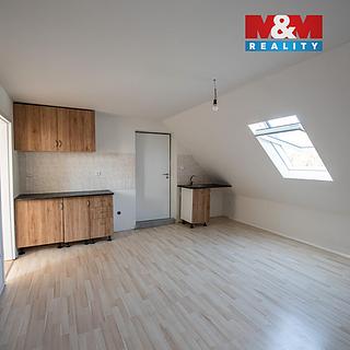 Pronájem bytu 4+kk 81 m² Pardubice