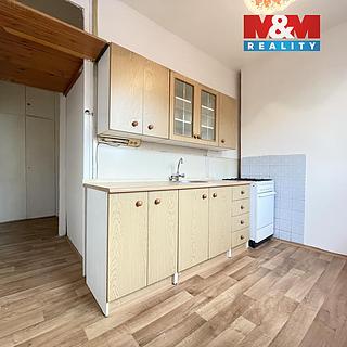 Pronájem bytu 2+1 53 m² Kadaň, Budovatelů