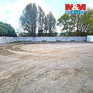 Pronájem komerčního pozemku 700 m² Tymákov