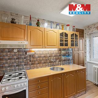 Prodej bytu 3+1 55 m² Jesenice, Školní