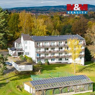 Prodej hotelu, penzionu 1900 m² Cheb