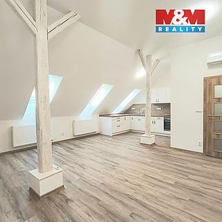 Pronájem bytu 2+kk 57 m² Slaný