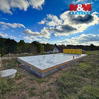 Prodej stavební parcely 1 708 m² Klučenice Kamenice