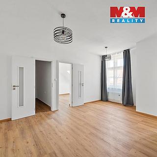 Pronájem bytu 2+kk 38 m² Hradec Králové