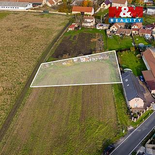 Prodej stavební parcely 1 267 m² Spomyšl