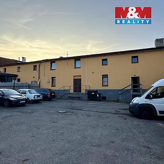 Pronájem výrobního objektu 220 m² Hostomice, Tyršovo náměstí