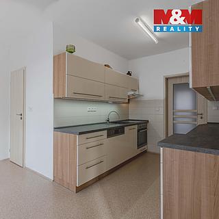 Prodej bytu 3+1 81 m² Klatovy IV, Školní