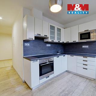 Pronájem bytu 2+1 64 m² Cheb, Družstevní