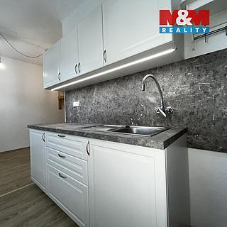 Prodej bytu 1+kk a garsoniéry 25 m² Šumperk, Komenského