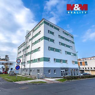 Pronájem obchodu 210 m² Louny, Březinova