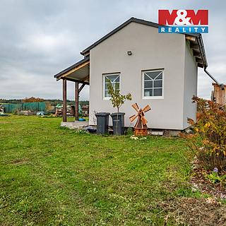 Prodej stavební parcely 755 m² Křenovice