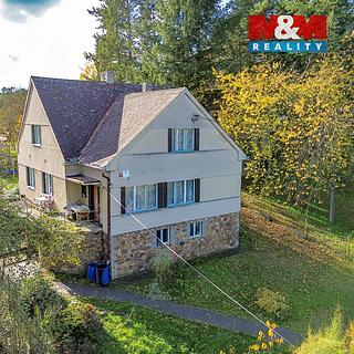 Prodej rodinného domu, 198m²