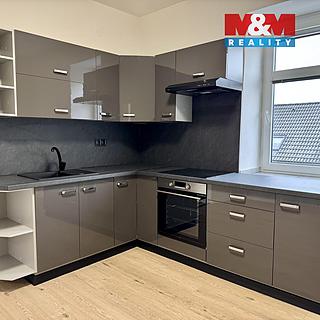 Pronájem bytu 3+kk 88 m² Kladno