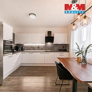 Prodej bytu 4+kk 81 m² Vochov