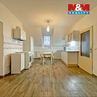 Prodej bytu 3+1 90 m² Nové Město pod Smrkem, Celní