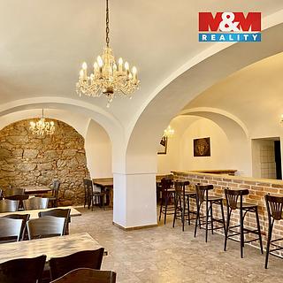 Pronájem restaurace 300 m² Blatná, náměstí Míru
