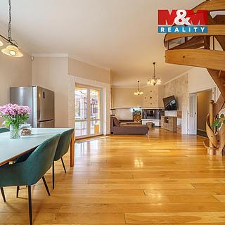 Pronájem rodinného domu 244 m² Karlovy Vary
