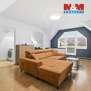 Pronájem bytu 2+1 63 m² Nupaky, K Parku