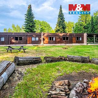 Prodej hotelu a penzionu 1 670 m² Staré Křečany Valdek