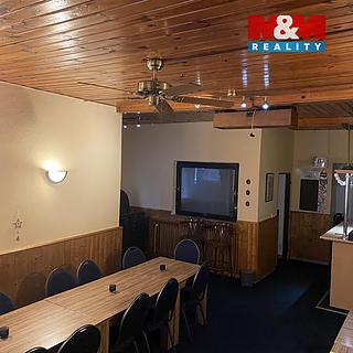 Pronájem obchodu 200 m² Opočno Opočno, Charouzova