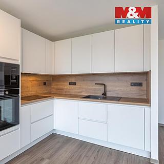 Pronájem bytu 3+1 56 m² Most, Růžová