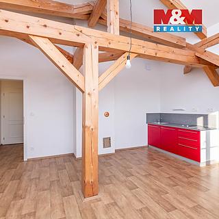 Pronájem bytu 1+kk, garsoniery 39 m&sup2; Studeněves