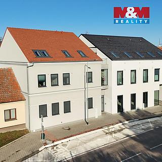 Prodej bytu 3+kk 77 m² Želešice, 24. dubna