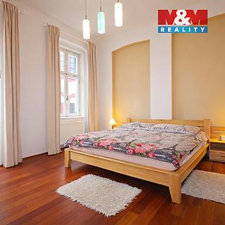 Prodej bytu 5+1 a více 147 m&sup2; Loket