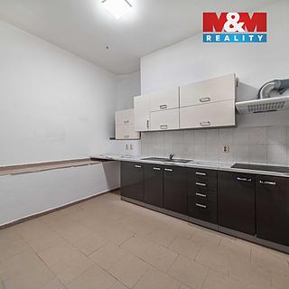 Pronájem bytu 2+1 61 m² Nepomuk, náměstí Augustina Němejce