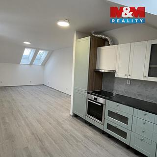 Pronájem bytu 2+kk 67 m² Sedlec-Prčice Sedlec, Uhřická