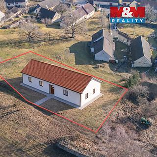 Prodej stavební parcely 1064 m&sup2; Chlumy