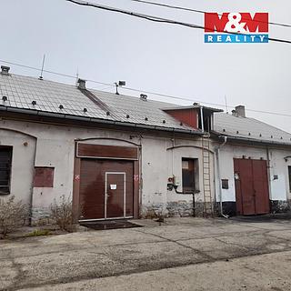 Pronájem skladu 379 m&sup2; Lešná