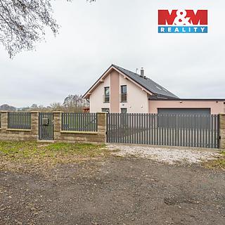 Prodej rodinného domu 213 m&sup2; Dolní Bousov