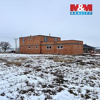 Prodej rodinného domu 200 m&sup2; Bečov