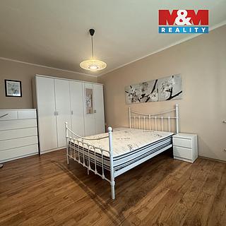 Pronájem bytu 2+1 52 m² Pardubice Bílé Předměstí, Na Drážce