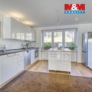 Prodej rodinného domu 147 m&sup2; Dešenice