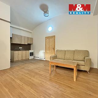 Pronájem bytu 1+1 45 m² Slaný Otruby