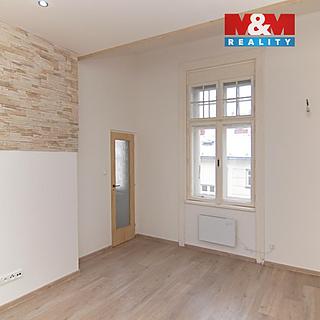 Pronájem bytu 2+1 37 m² Ostrava Moravská Ostrava, Čs. legií