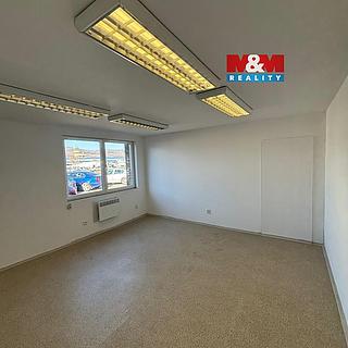 Pronájem kanceláře 38 m² Králův Dvůr, Tovární