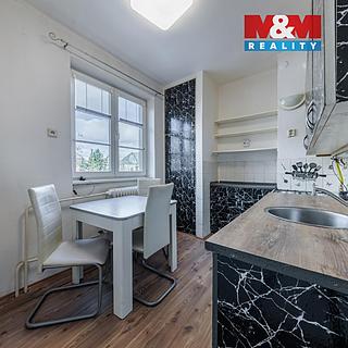 Pronájem bytu 2+1 47 m² Cheb, Cechovní