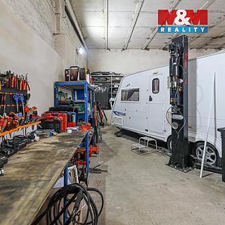 Prodej garáže 482 m&sup2; Křelovice