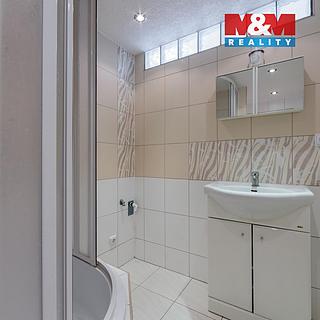 Pronájem bytu 2+1 60 m² Cheb, U Stadionu